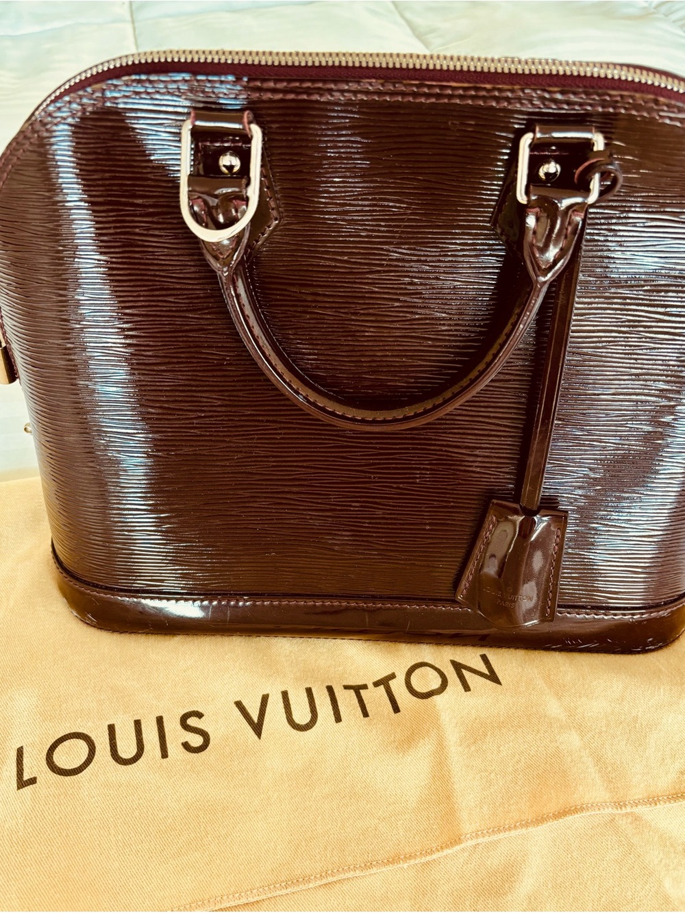 Louis Vuitton Burgundy Alma BB Epi Leather Satchel with Strap - Picture 5 of 13